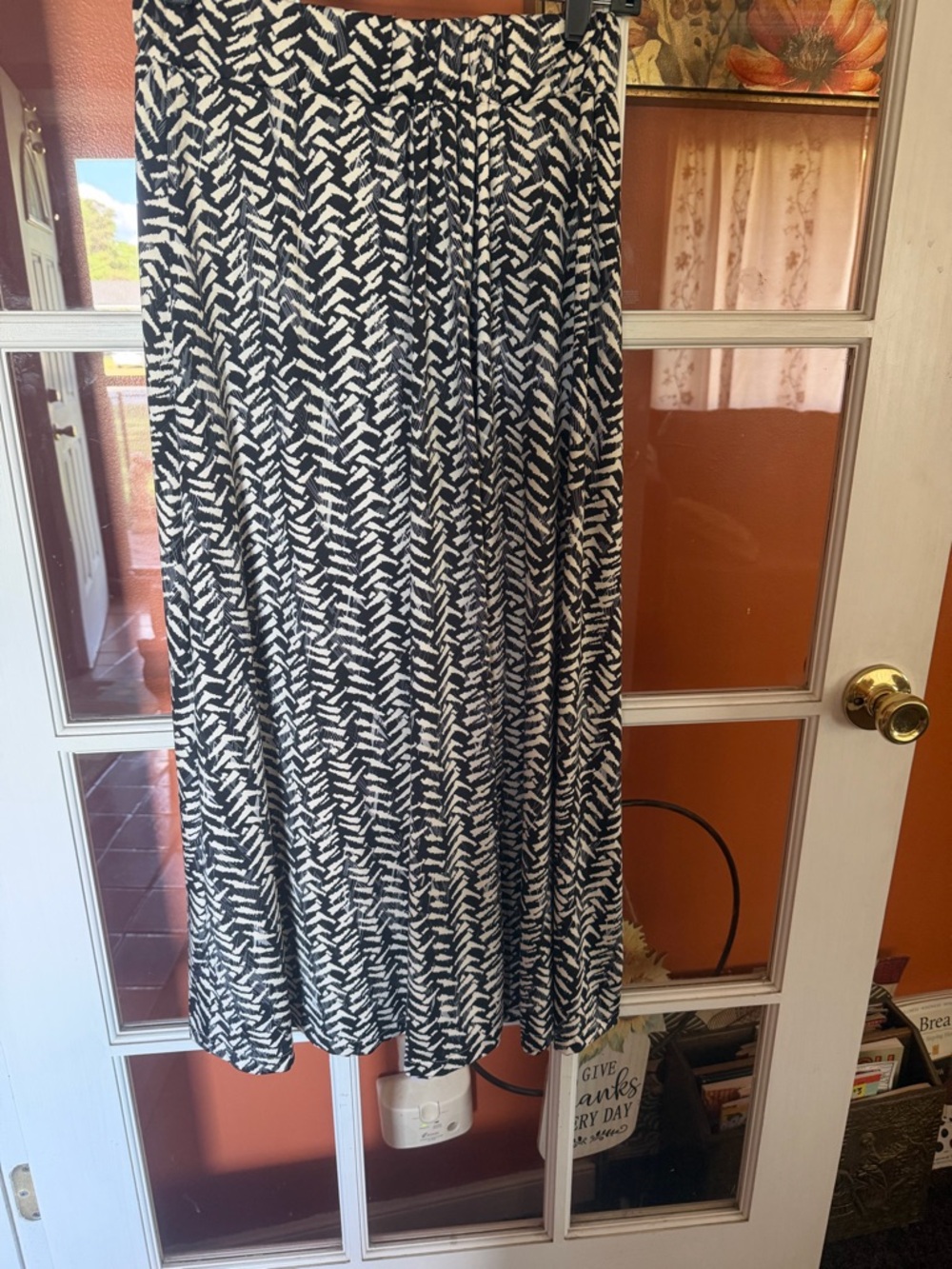 NY Collection Black & White Patterned Maxi Skirt